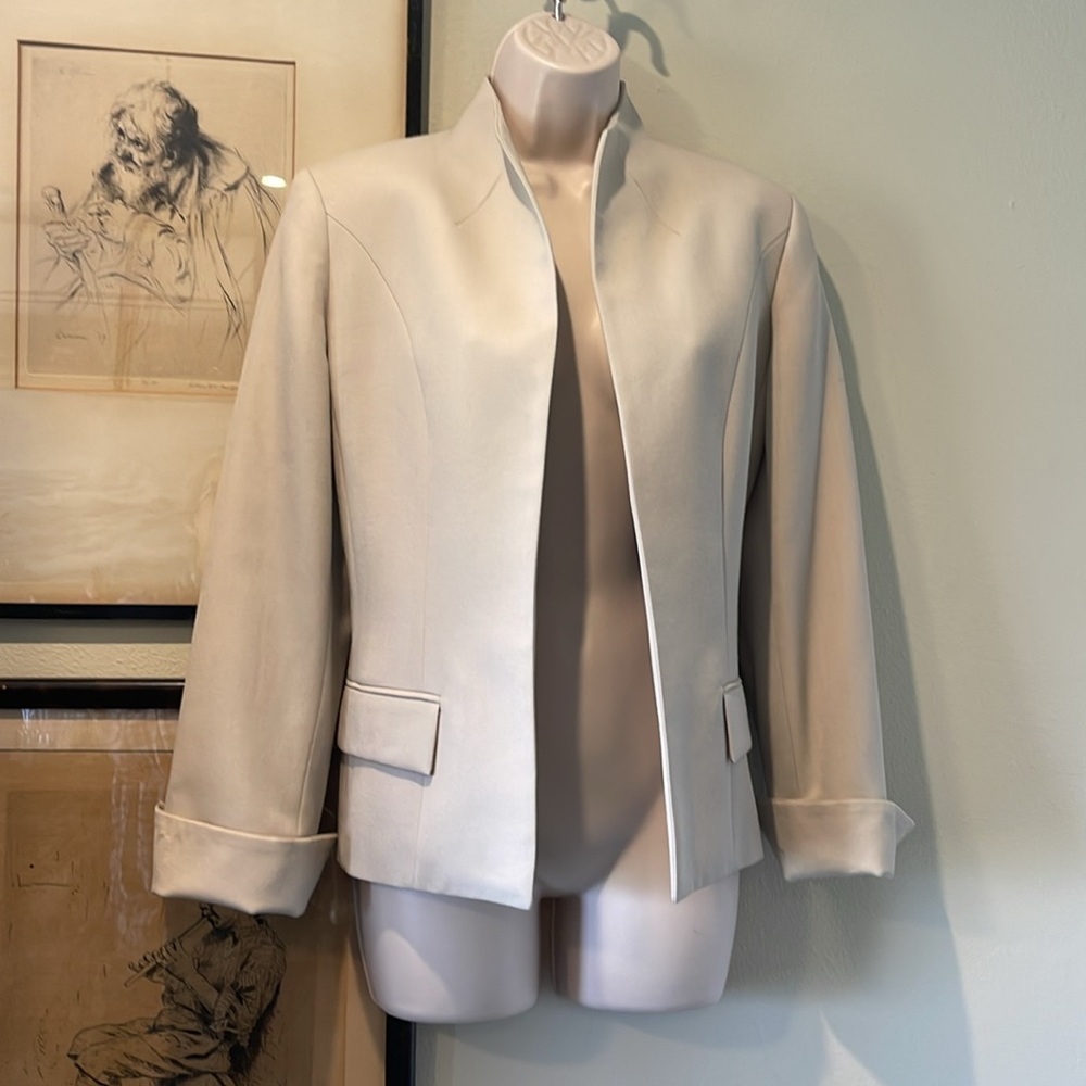 NWOT Austin Reed Open Front Cropped Blazer, 6